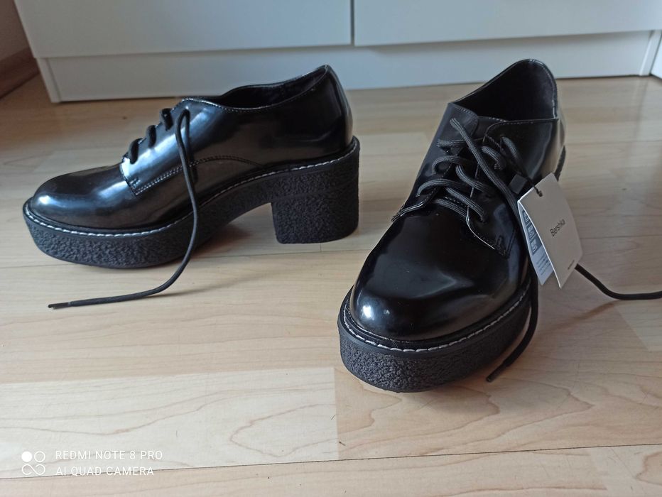 Półbuty Bershka rozmiar 40