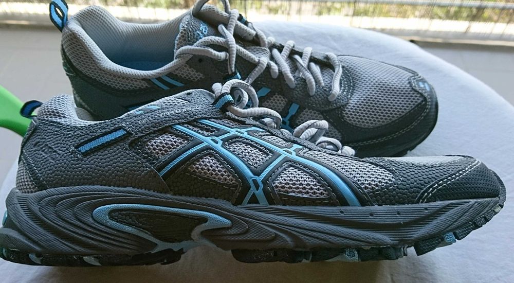 Asics novos tamanho 40