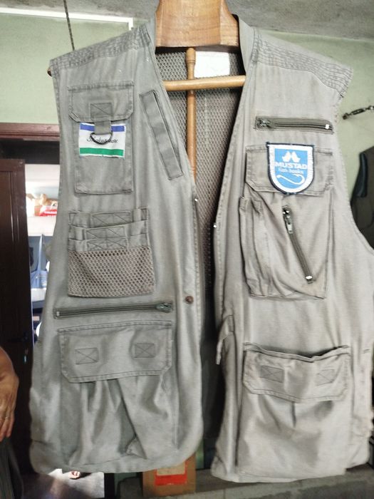 Coletes de pesca e caça