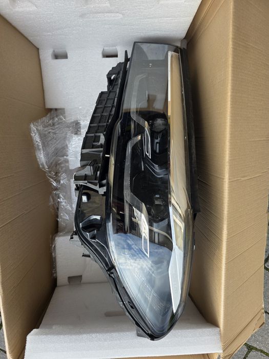 BMW G30 G31 LCI Lift lampa lewa Full LED HELLA 5A388C3-03