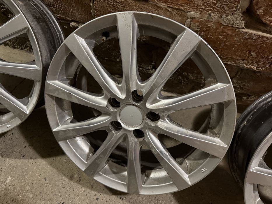 Felgi 17 5x100 / 54,1 mm toyota