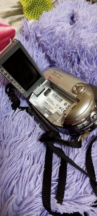 Відеокамера Canon DC230