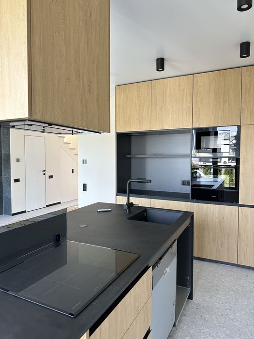 Продаж таунхауса ПІД ІНВЕСТИЦІЮ з Сучасним ремонтом Район Майдану