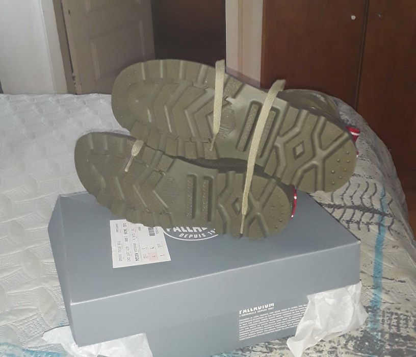 Vendo Botas de Marca PALLADIUM em exclente estado de conservação.