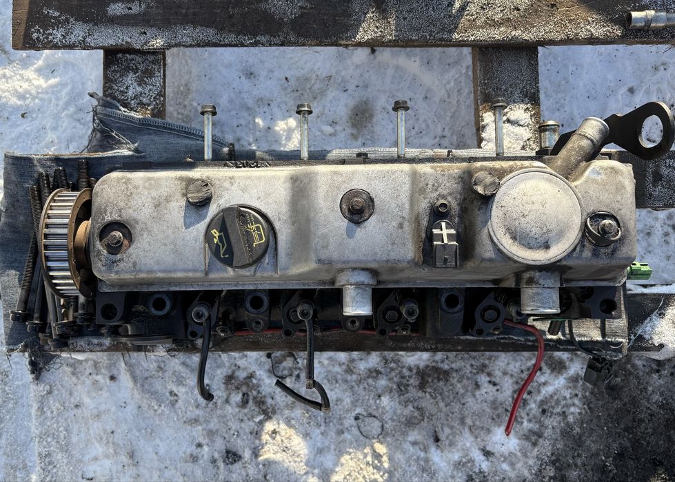 Головка блока циліндрів ГБЦ Ford Focus 1,8