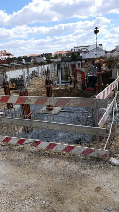 Direcção de obra / Direção de fiscalização de Obra