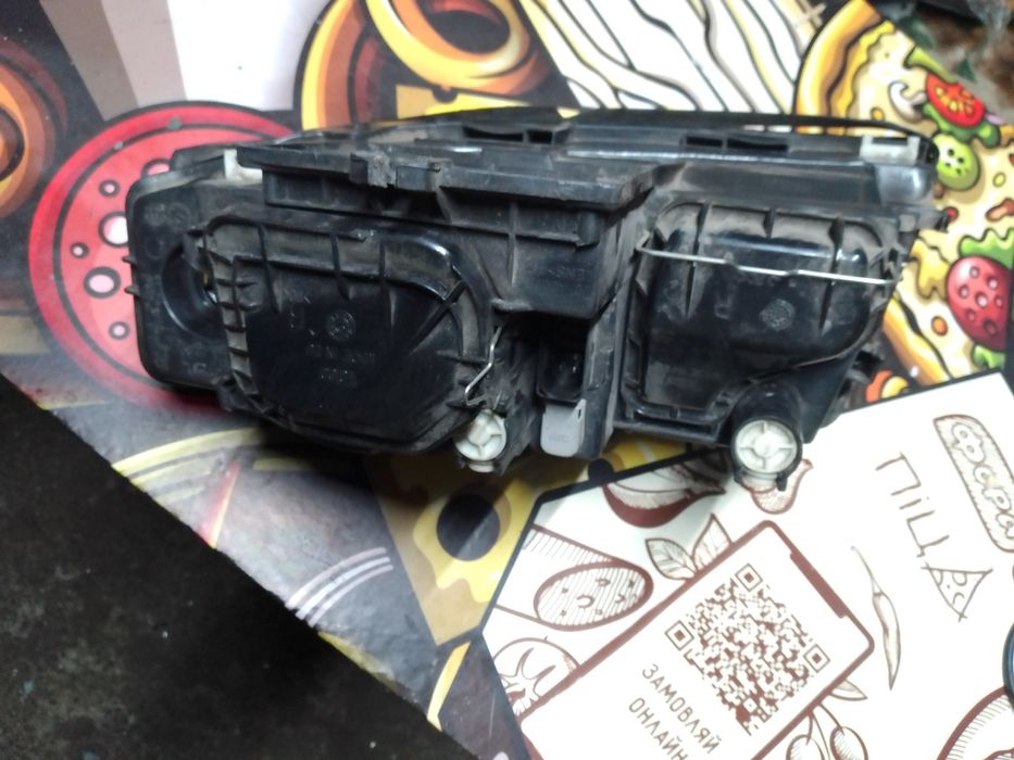 Фара правая Audi a6 c 5 2001-2004)г