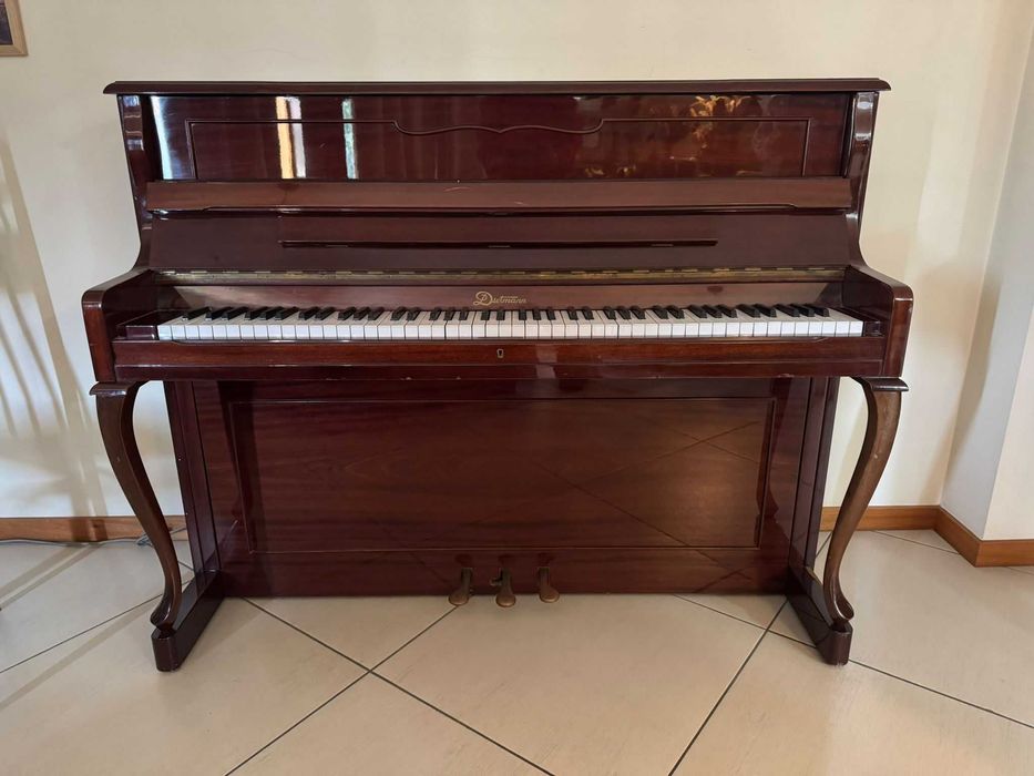 Piano acústico vertical Dietmann