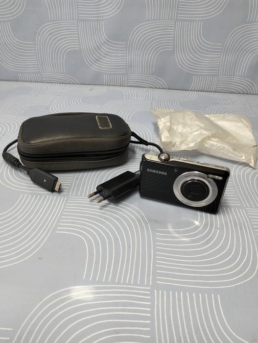 Stary aparat fotograficzny Samsung