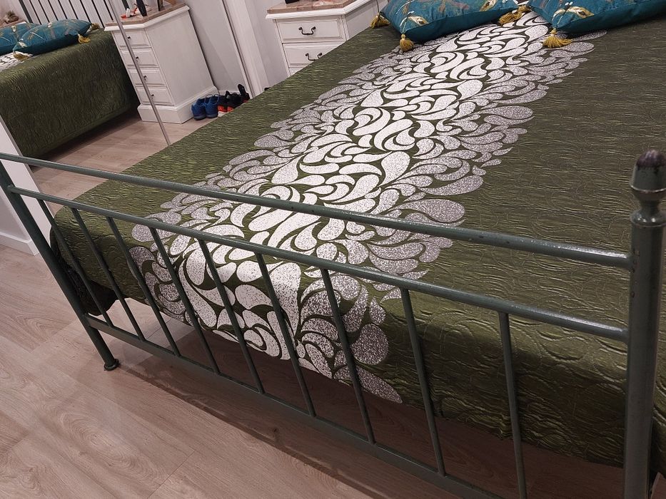 Cama de Casal em Ferro