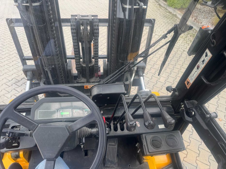 Wózek Widłowy z Kabiną Hangcha Seria R 5,0T 5,0M CPQYD50-RXW57 GM 165Mth