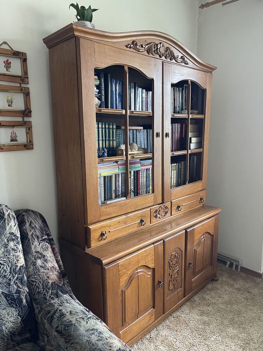 Сервант з натурального дубу