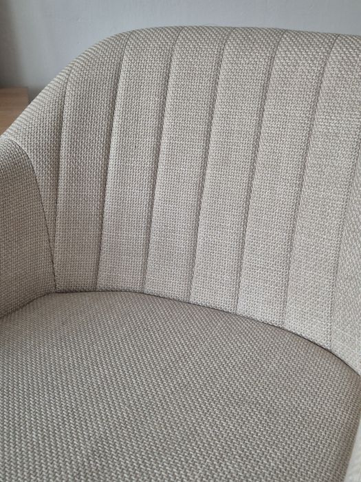 ADSLEV JYSK
Krzesło barowe / hoker