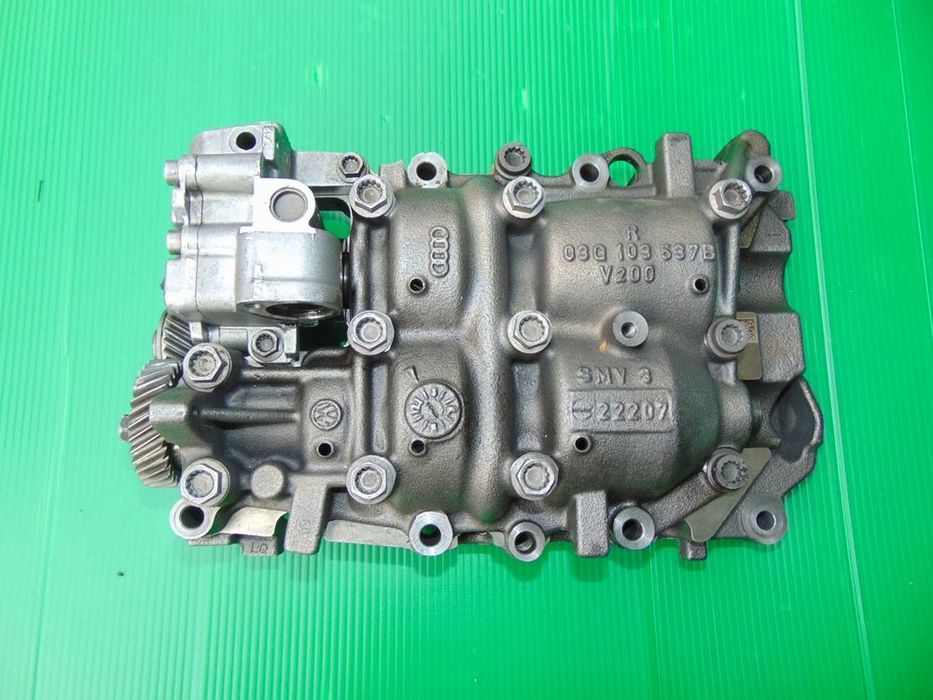 Pompa oleju 2,0TDI 03G103537B BKP BMN BRD BLB CBA CBB CAG CAH Regenerowana