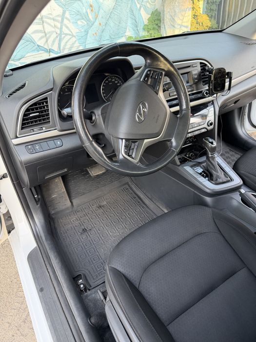 Hyundai Elantra 2016 VIN KMHD841FBHU197624 фото оголошення 14 з 17