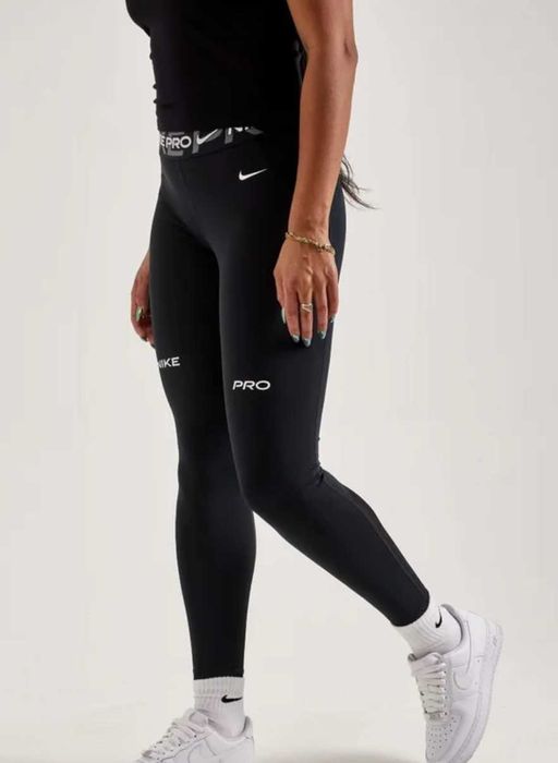 Оригінальні лосини легінси тайтси NIKE свіжа колекція M/L в ідеалі