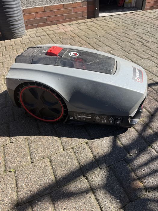 Robot koszący STERWINS