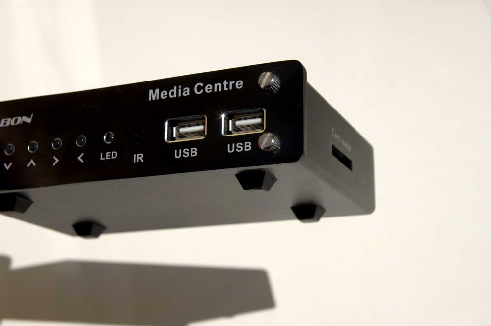 Dekoder/konwerter, czytnik SD, USB - na HDMI, component, composite