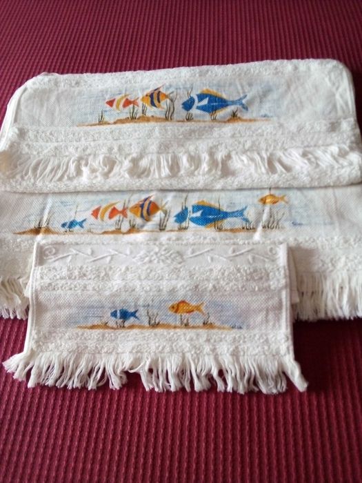 Conjunto de toalhas pintadas casa de banho