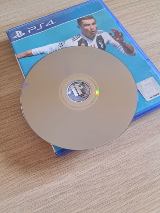 Jogo FIFA 19 Playstation 4 PS4