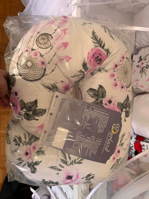 Sprzedam łóżeczko z wyposażeniem