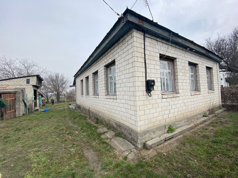 Будинок в Степанках,газ, житловий стан, 4 кімнати