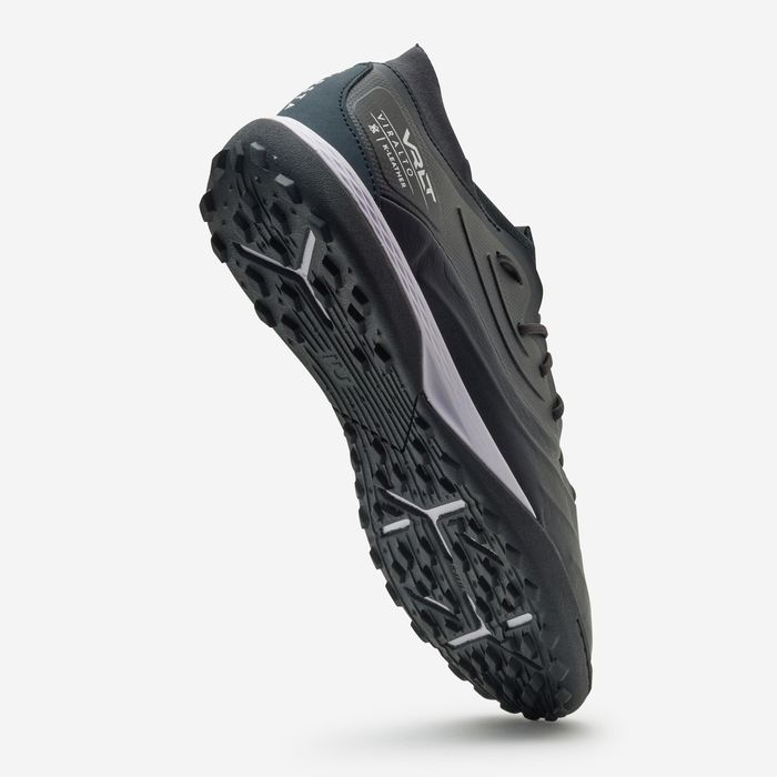 CHUTEIRAS EM COURO DE FUTEBOL HOMEM VIRALTO IV PREMIUM TURF TF PRO