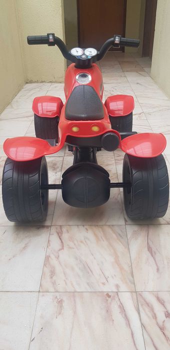 Moto4 criança como nova