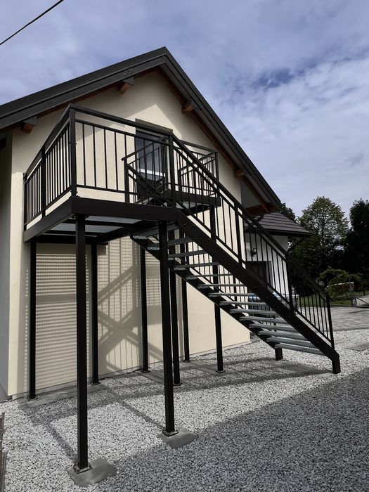 Schody stalowe zewnętrzne