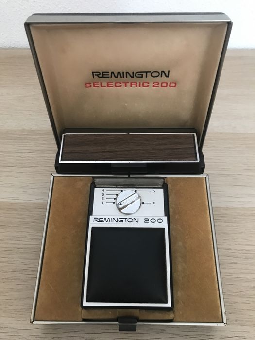 Máquina de barbear vintage REMINGTON SELETRIC 200