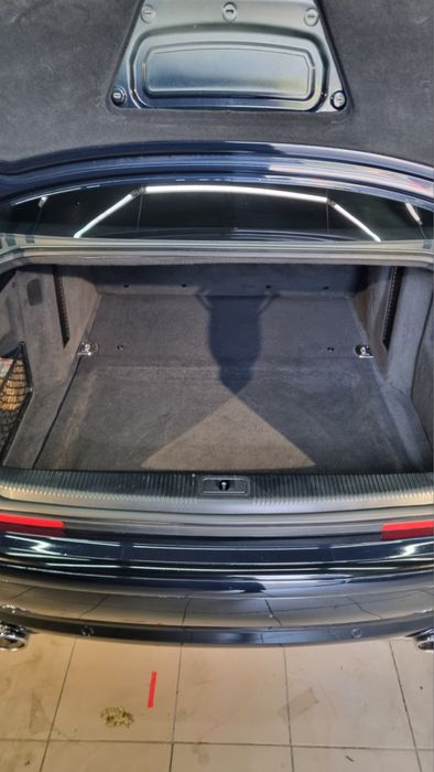 Ауді А8 рест ……..