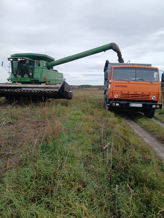 Вантажні та пасажирські перевезення.