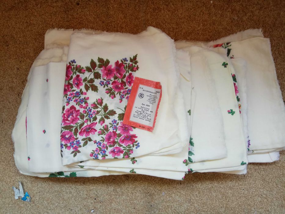 Продам кремовые платки