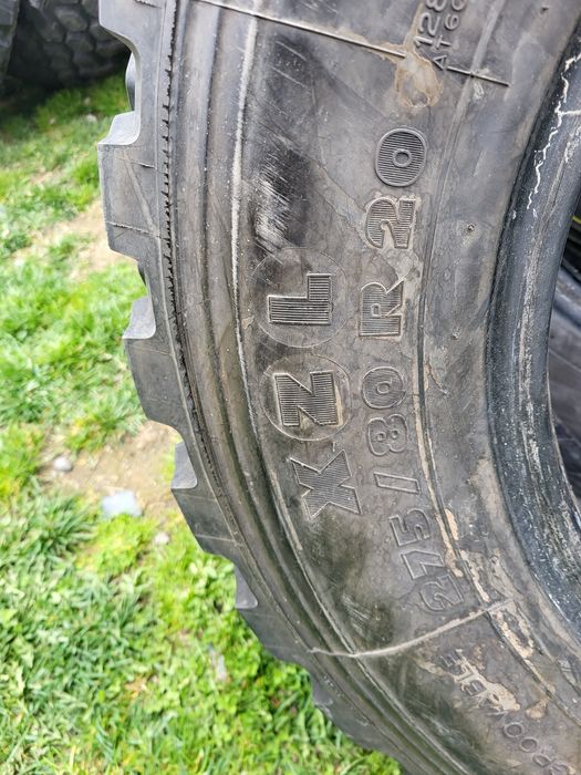 Шини 10.5r20 (9 00r20)