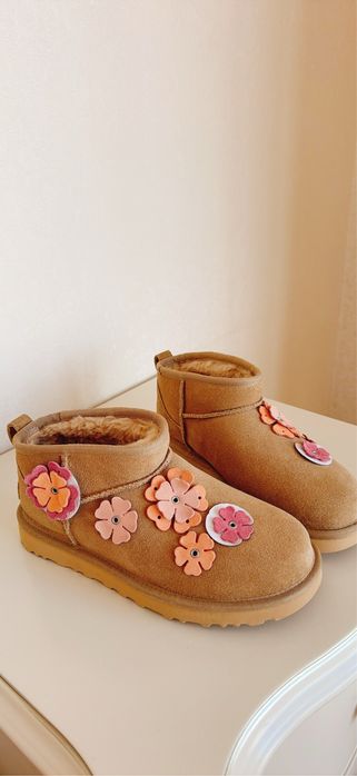 Продам оригінальні UGG