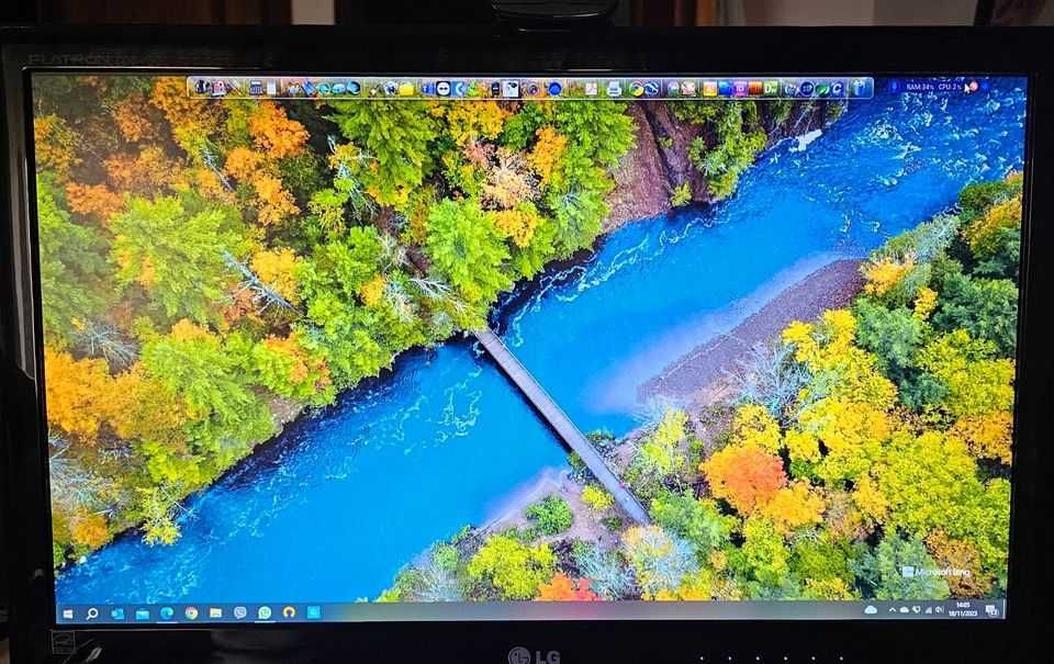 Lenovo Desktop + LG 23" Monitor + HD Camera + Speakers + Keyboard + Mouse64739697793411121