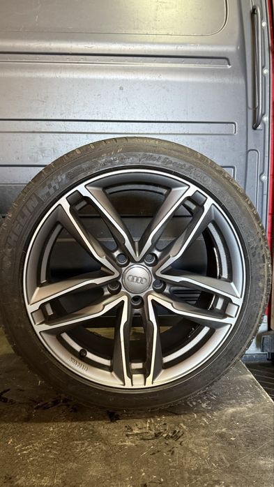 Продам оригінальні диски ATOM R18 5x112 ET45 (Made in Italy)