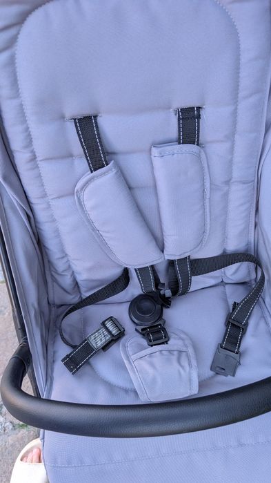 Прогулянкова коляска Carrello nero+ подарунок