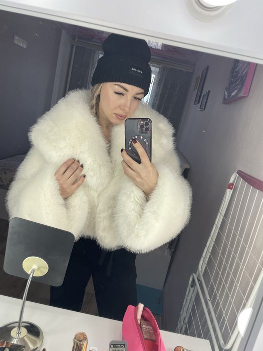Шубка біла нова розмір S-L