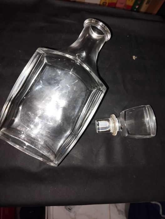 Garrafa Antiga em Vidro para licor