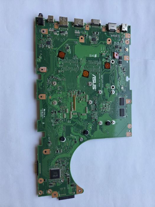 Uszkodzona płyta główna + procesor i5 gen 7 do laptopa ASUS K756UV T4274T