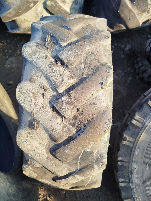 Opona rolnicza 10.0/75-15.3 MRL MIM374