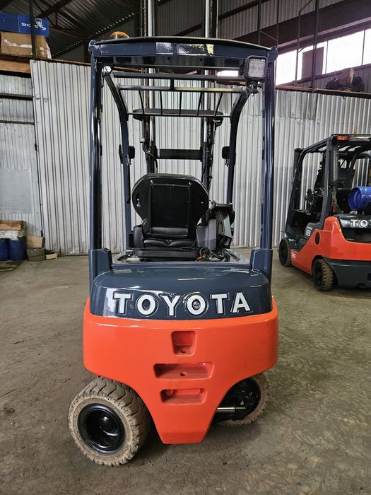 Електричний навантажувач Toyota 1,8 т. Погрузчик вилочный Тойота б/у