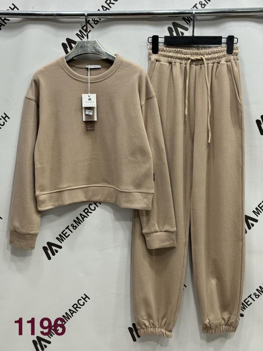 Жіночий костюм лакоста