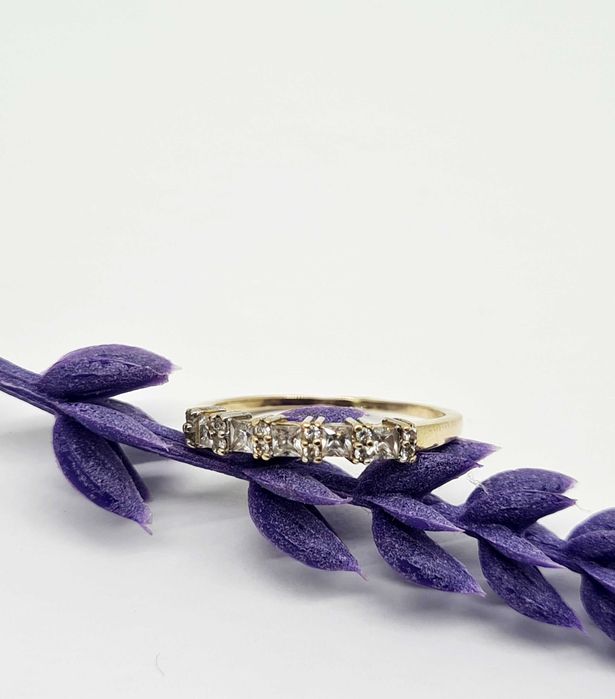 Piękny złoty pierścionek p.585