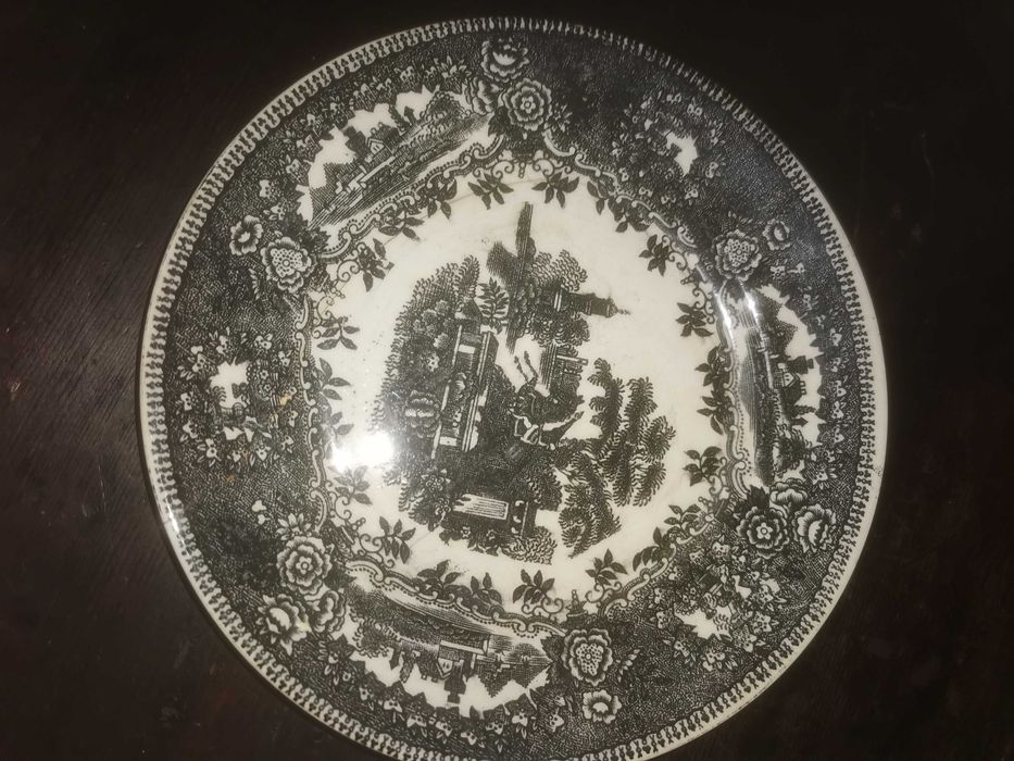 Pratos antigos Loiça de  Sacavém