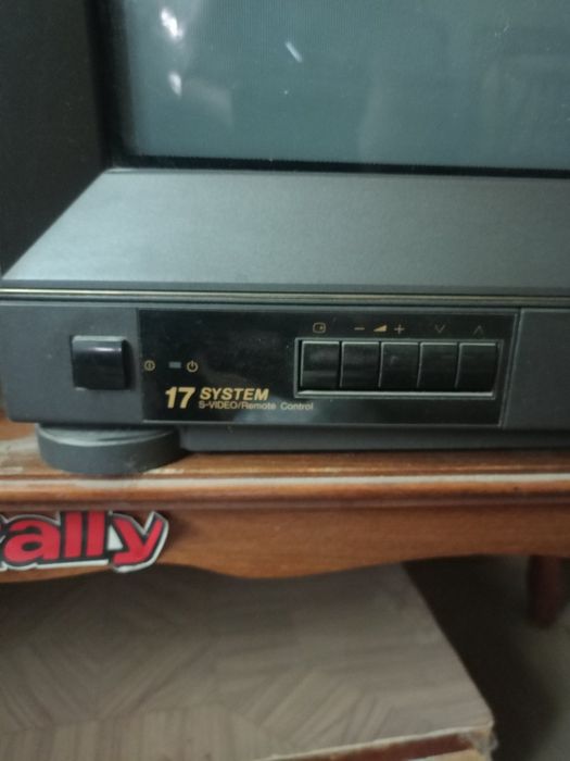 Продам рабочий видеомагнитофон Панасоник