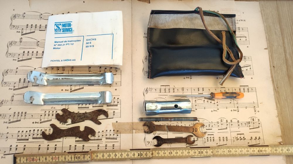 Manual de Instruções Sachs 50 e ferramentas antigas