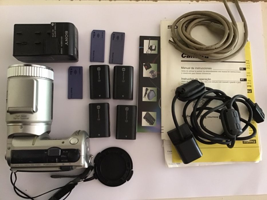 Máquina fotográfica Sony DSC-F505V