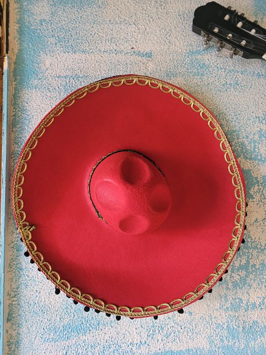 Chapéus e Candeeiros Mexicanos